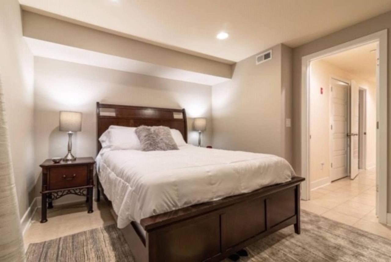 Beautiful Lux 4 Bedroom*Near Penn/Chop*Roof Deck フィラデルフィア エクステリア 写真